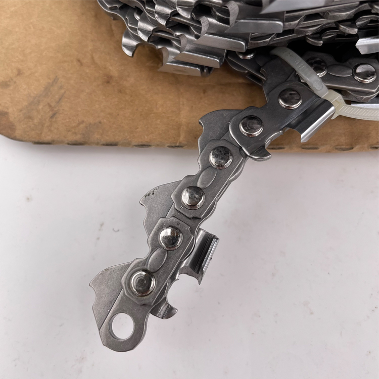 Combine Harvester Saw Chain Replacing 18HX